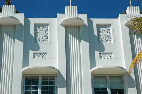 Art Deco shutterstock_1838809627.jpeg