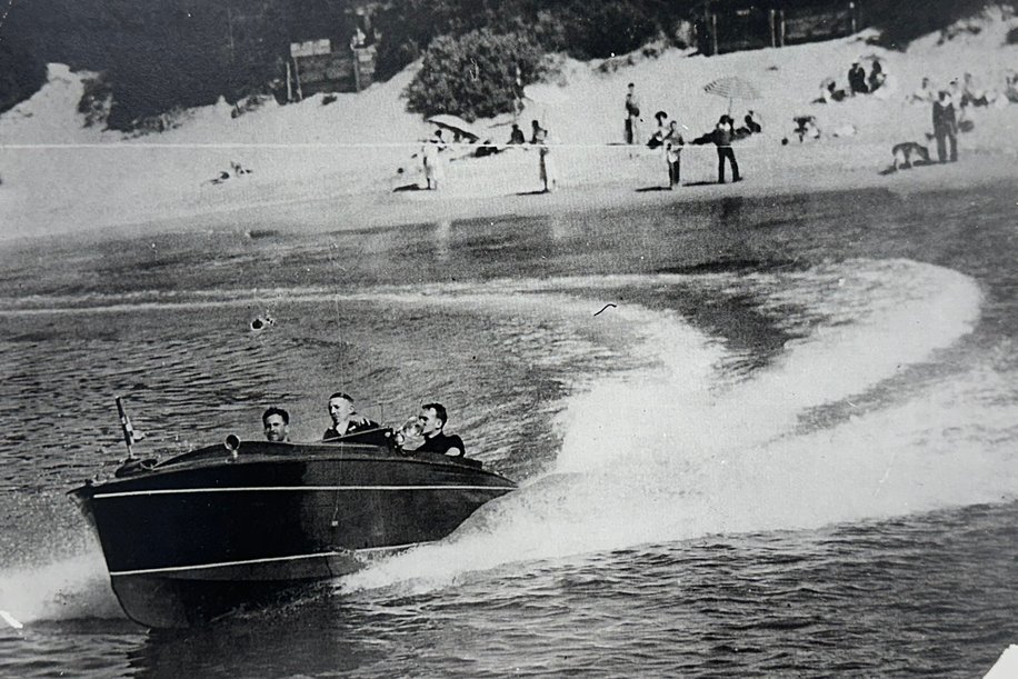 Jack Edgar and Colin Anderson travelling the Yarra between offices, 1933
Source: Warwick Anderson personal collection