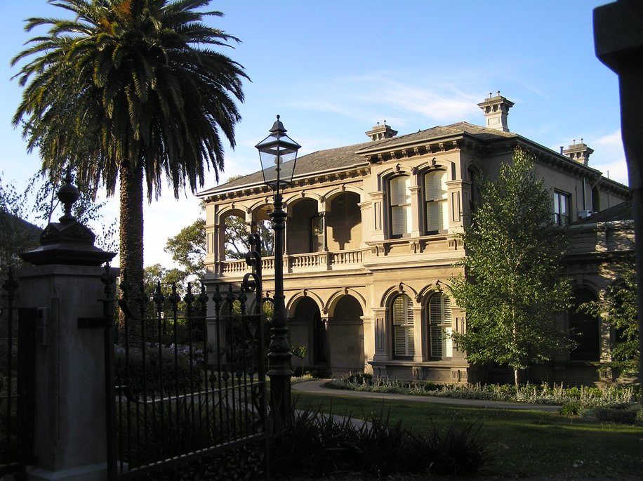 Italianate manor La Verna, Sackville Street, Kew, 2008, one of many historic Boroondara addresses 
Source: Public domain, via Saulculpa, Wikimedia Commons